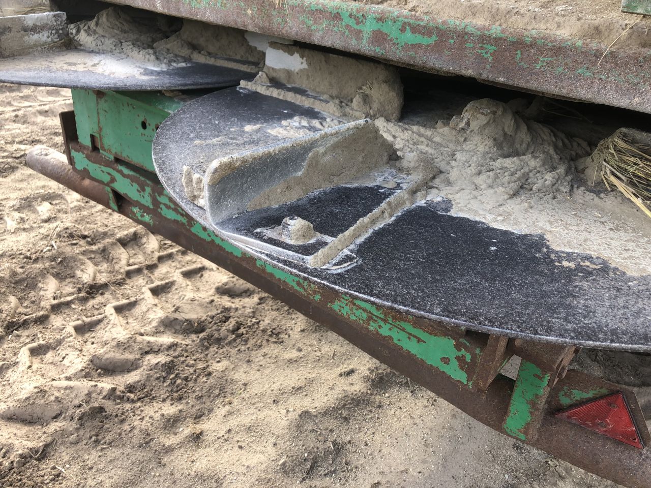 Tebbe DS140 meststrooier kalkstrooier