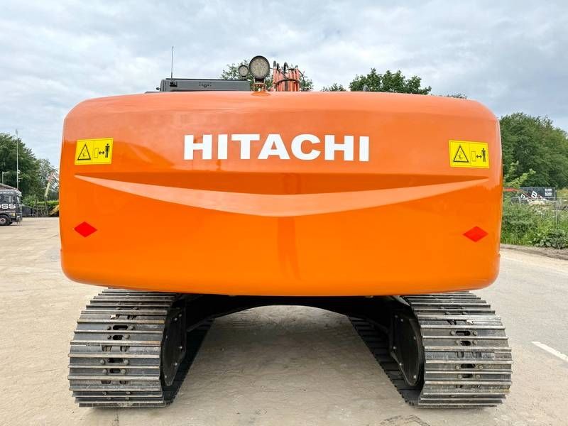 Hitachi ZX220LC-5G / 2025 ULTRA MODEL / ISUZU ENGINE