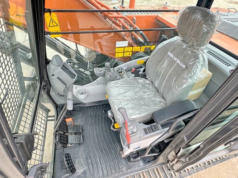Hitachi ZX220LC-5G / 2025 ULTRA MODEL / ISUZU ENGINE