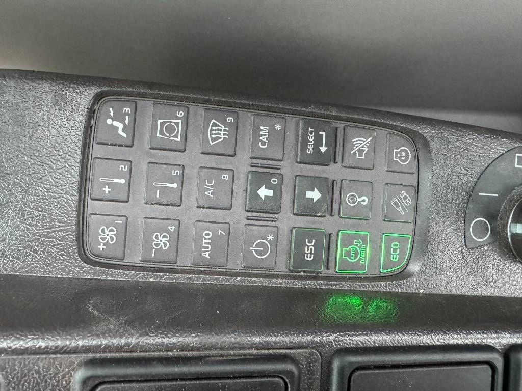 Volvo EC220D - New / Unused / 2025 Model