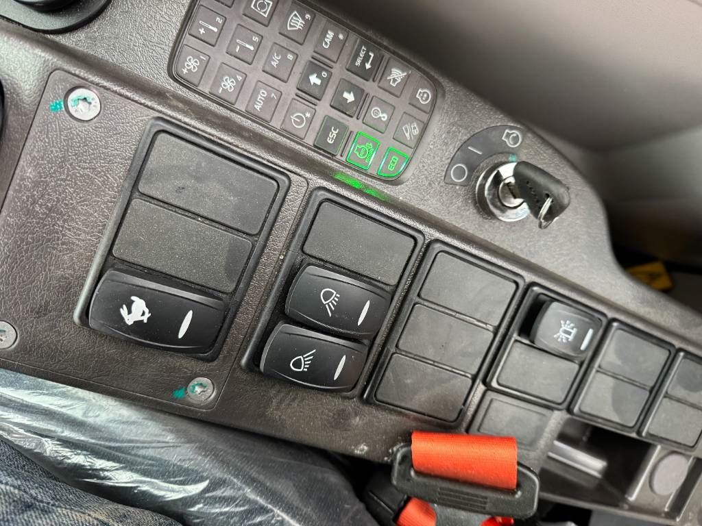Volvo EC220D - New / Unused / 2025 Model