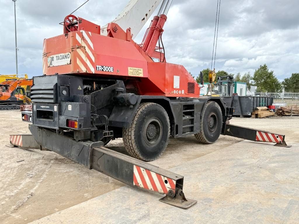 Tadano TR300E-1 - 4 Wheel Steering / 28.1m Boom + 12m Jib