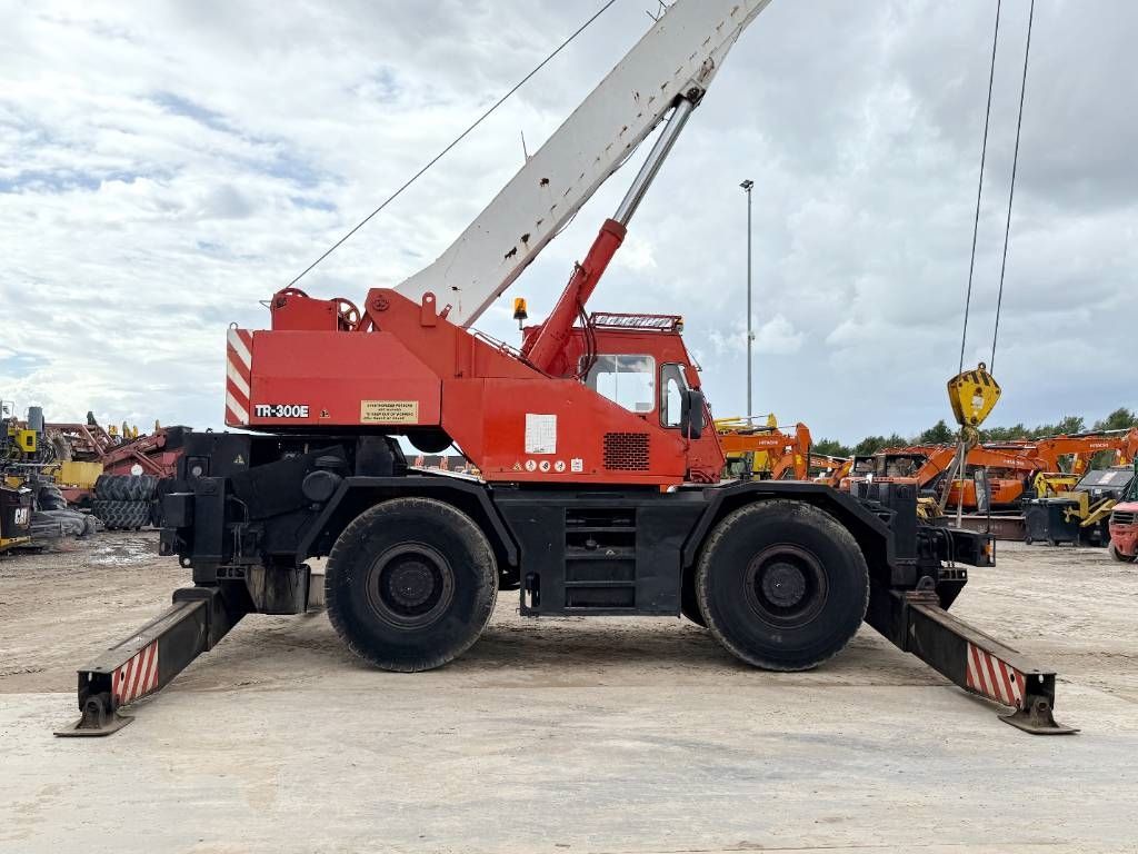 Tadano TR300E-1 - 4 Wheel Steering / 28.1m Boom + 12m Jib