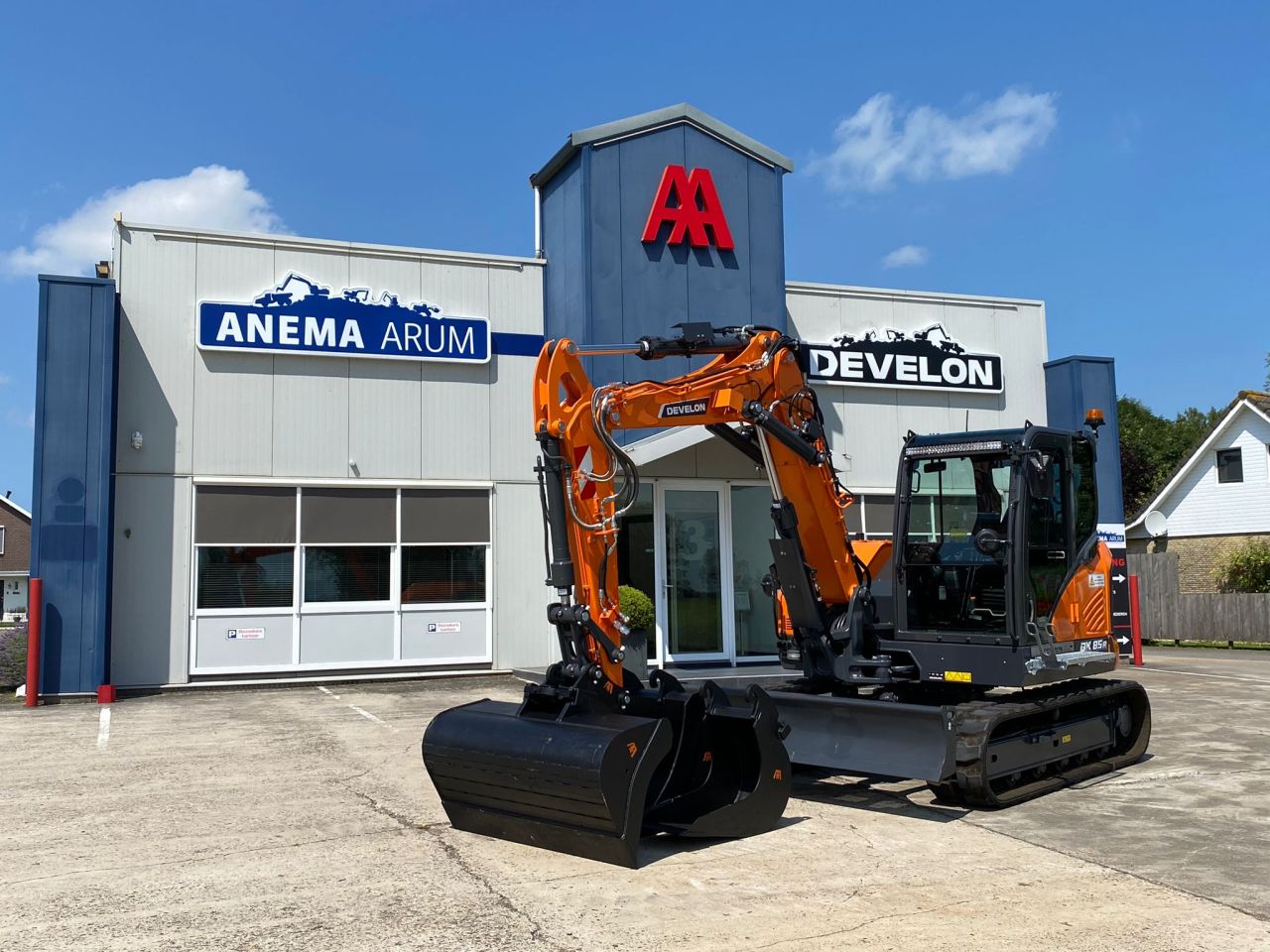 Develon DX85R-7