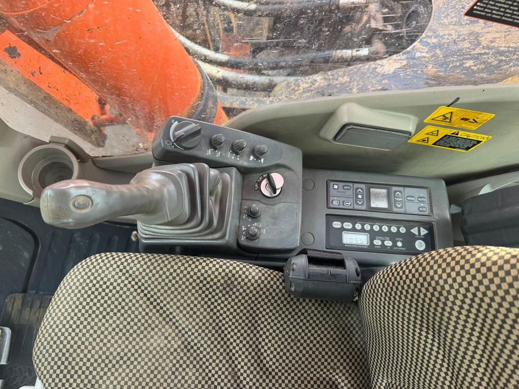 Hitachi ZX670LCH-3
