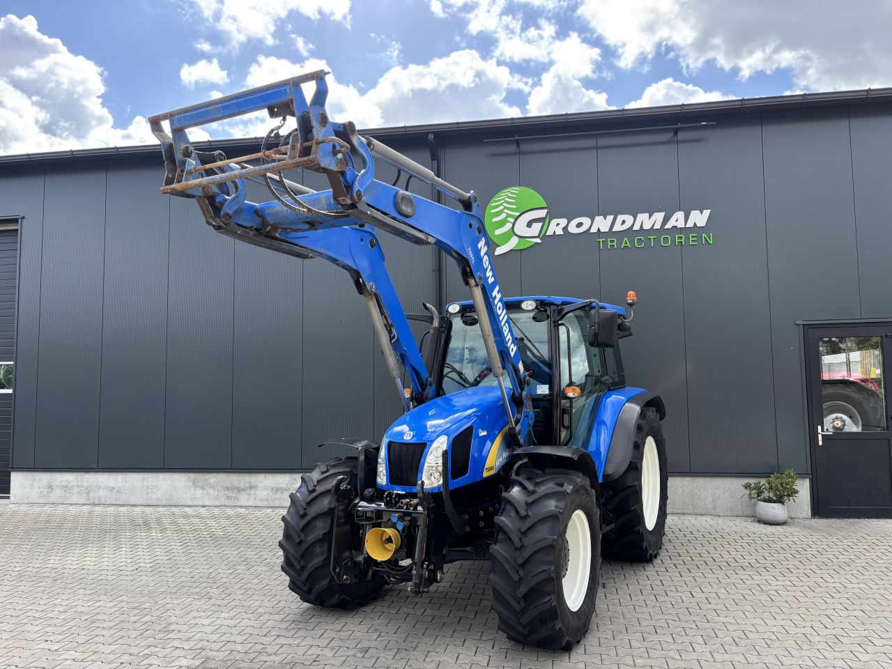 New Holland T5040