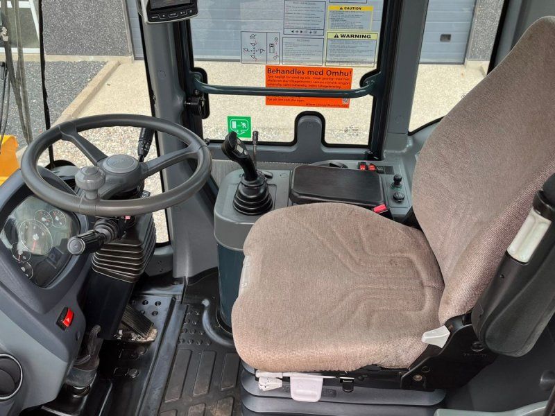 Hyundai 757-9A XTD med lang-arm. En-ejeres maskine med Lock-UP.