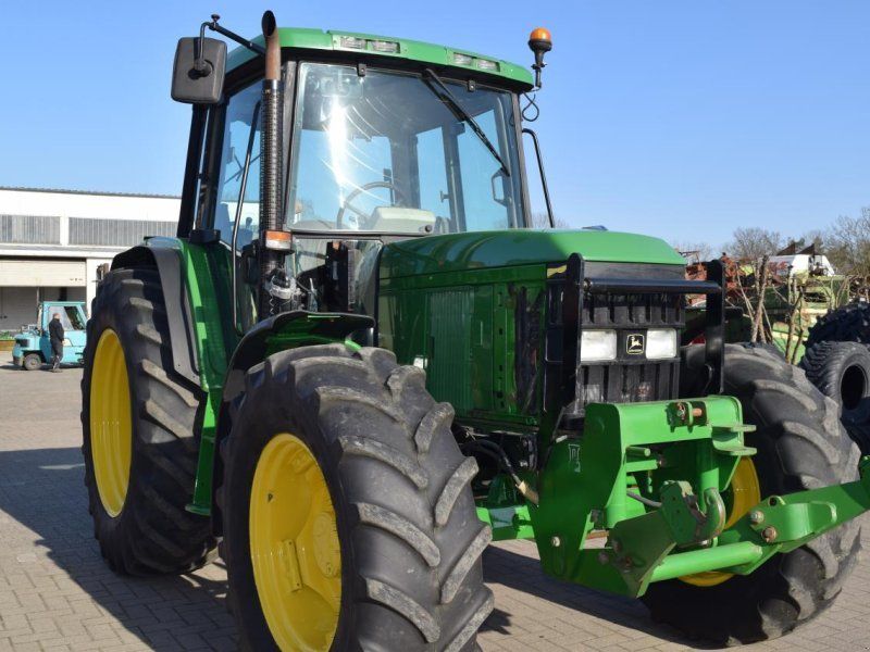 John Deere 6410