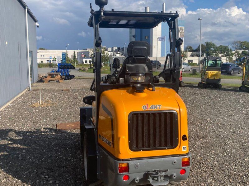 Giant G2500HD