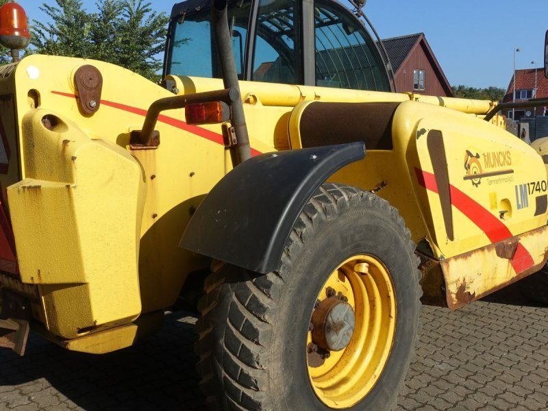 New Holland LM1740 // MED GAFLER, KURV OG FJERNBETJENING