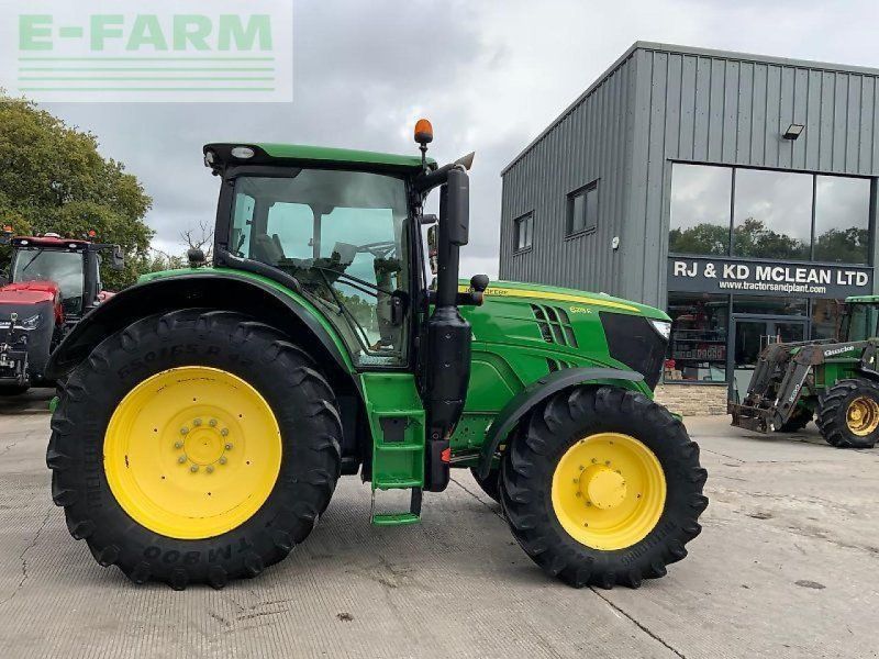 John Deere 6215r  (st24044)