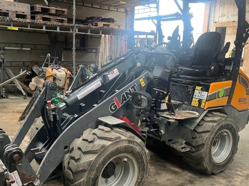 Giant G2200E X-tra El