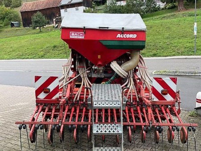 Accord DA-X mit Kuhn HR 303