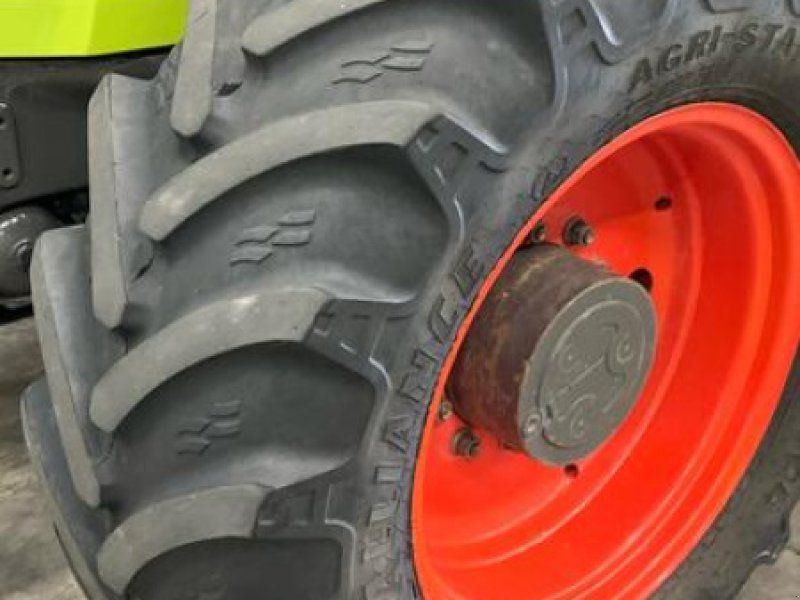 Claas Arion 540