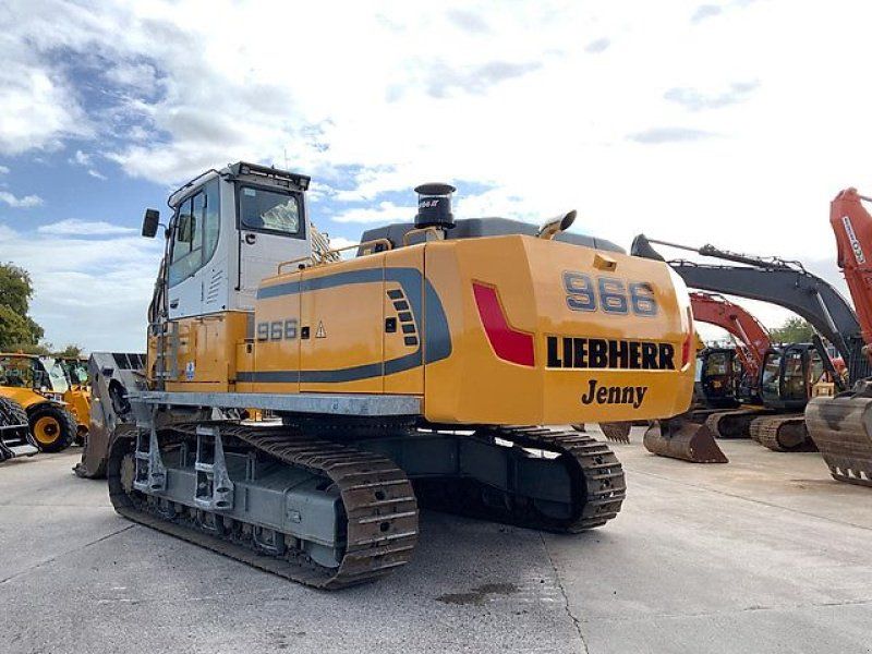 Liebherr R966 HD