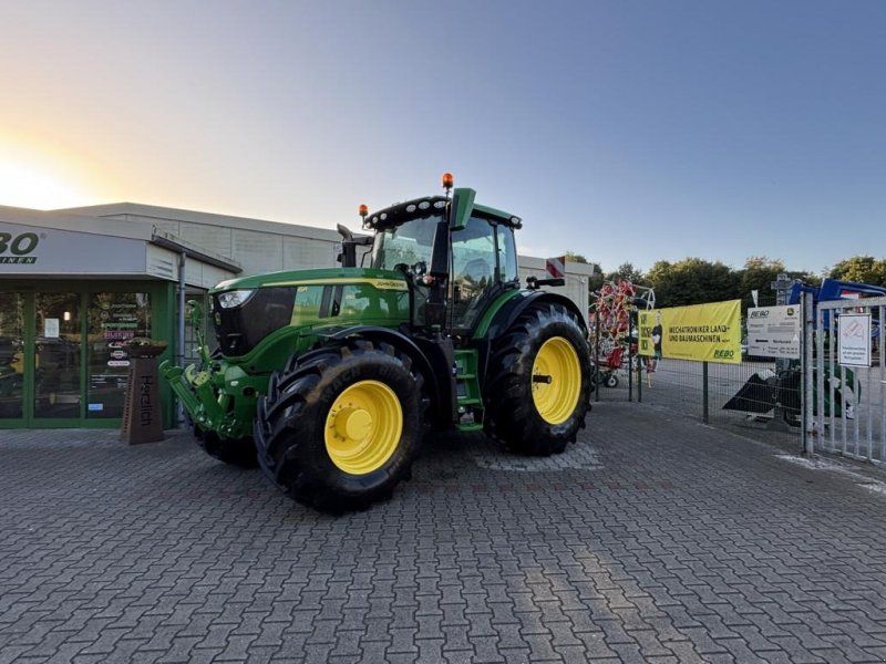 John Deere 6R250