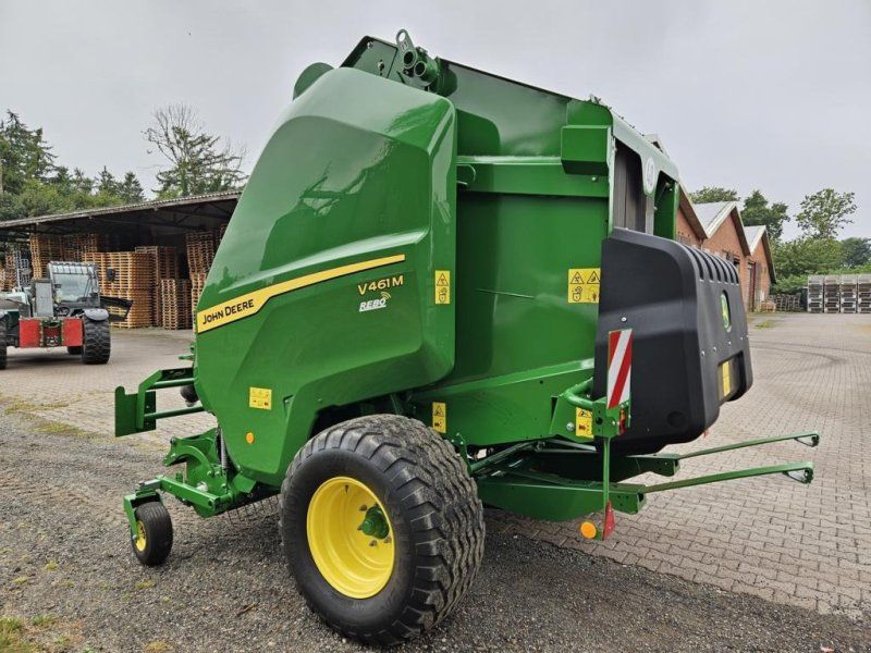 John Deere V461M
