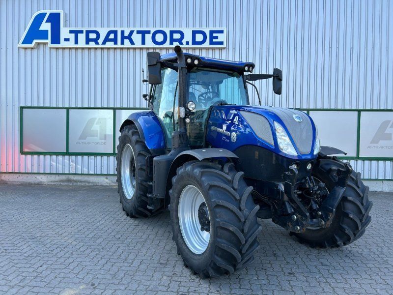 New Holland T7.225