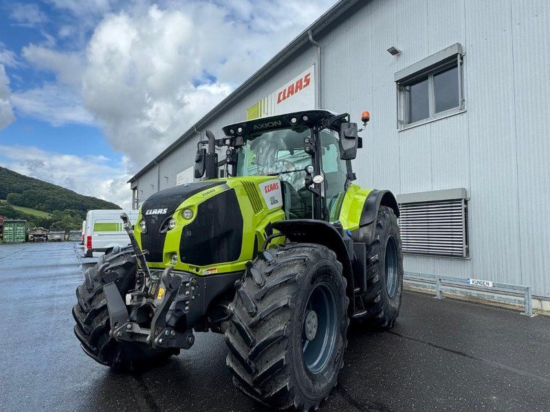 Claas Axion 830
