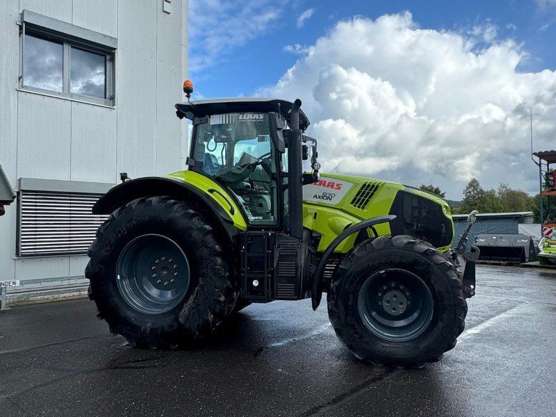 Claas Axion 830