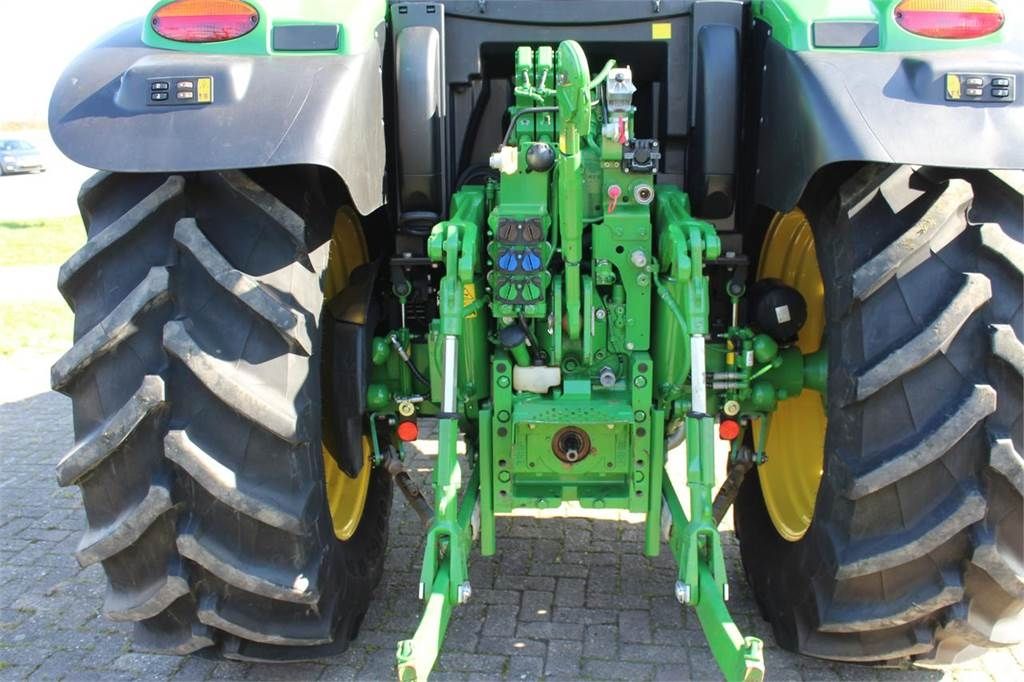 John Deere 6130R