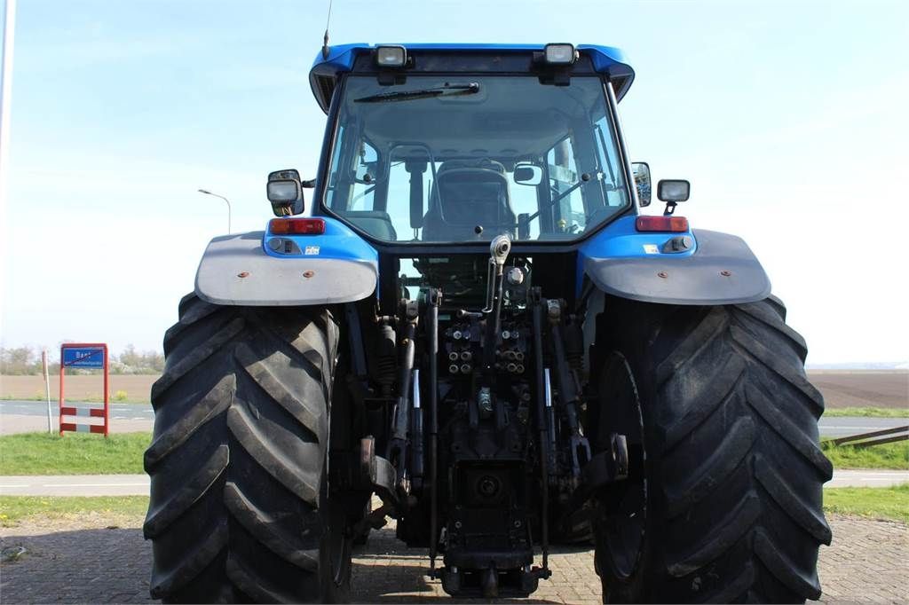 New Holland TM175