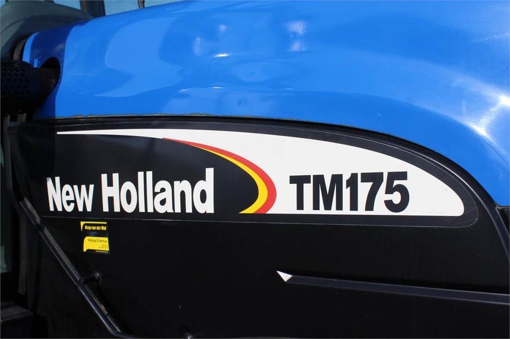 New Holland TM175