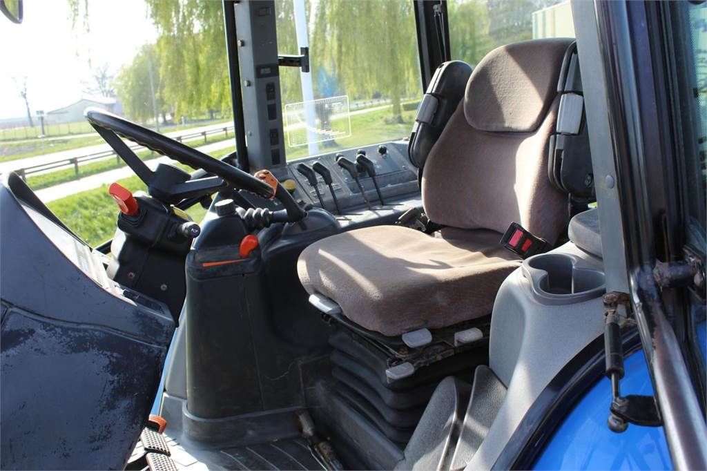 New Holland TM175