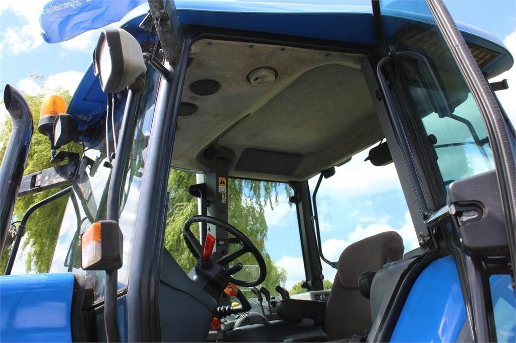 New Holland TM175