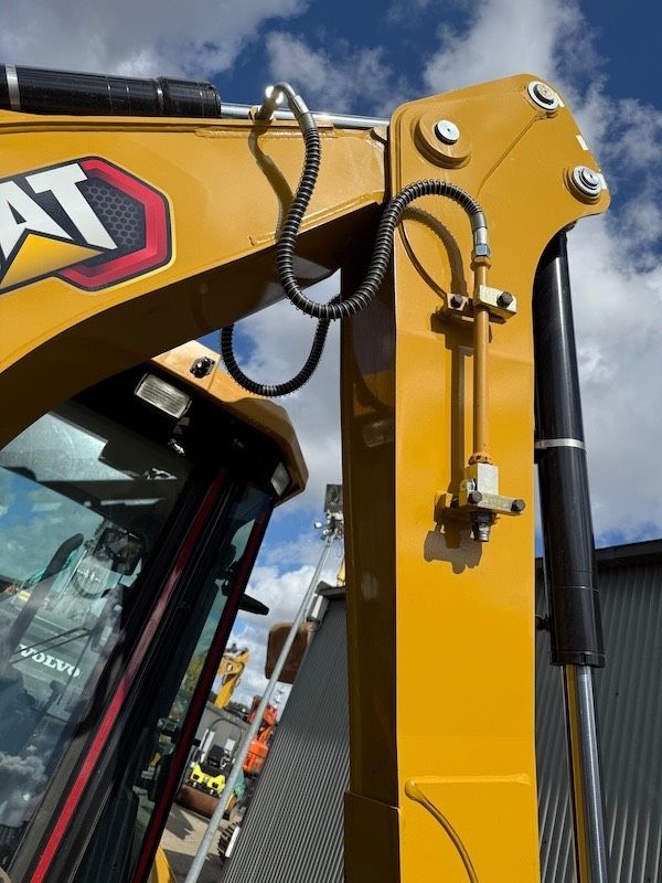 CAT 424
