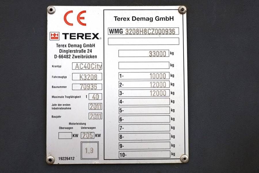 Terex Demag AC40 City Diesel, 6x6 Drive And 6-Wheel Stee