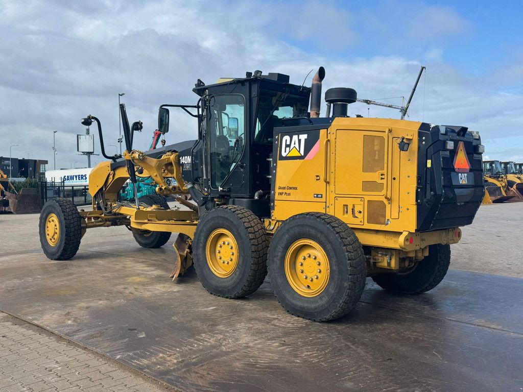 Caterpillar 140M2 AWD