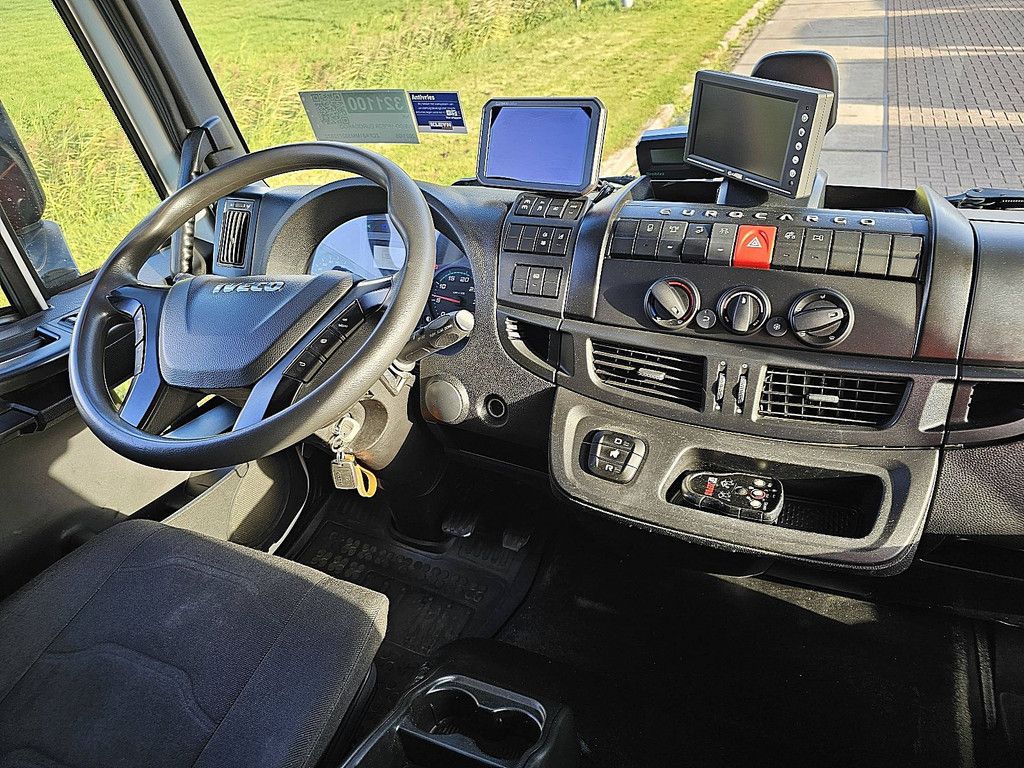 IVECO 160E28 EUROCARGO airco taillift