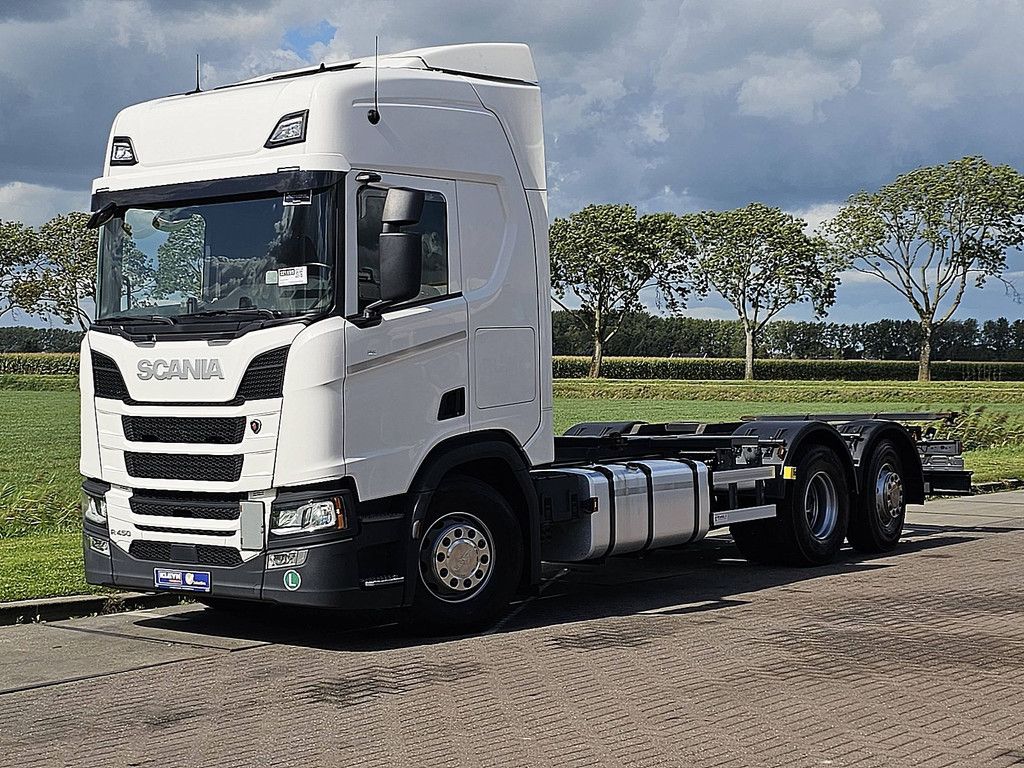 SCANIA R450 6x2*4