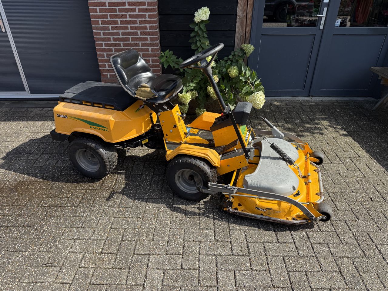 Stiga park zitmaaier