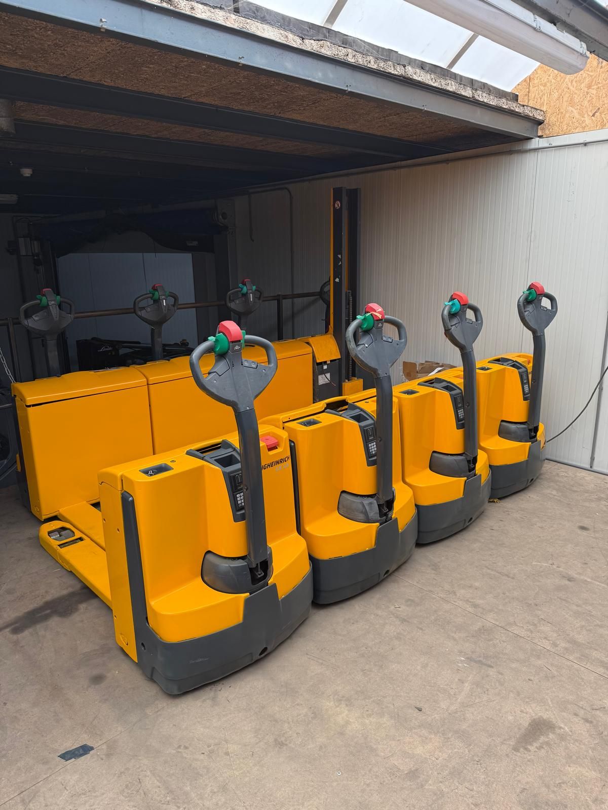 Jungheinrich pallettruck nieuwe accu en ingebouwde lader