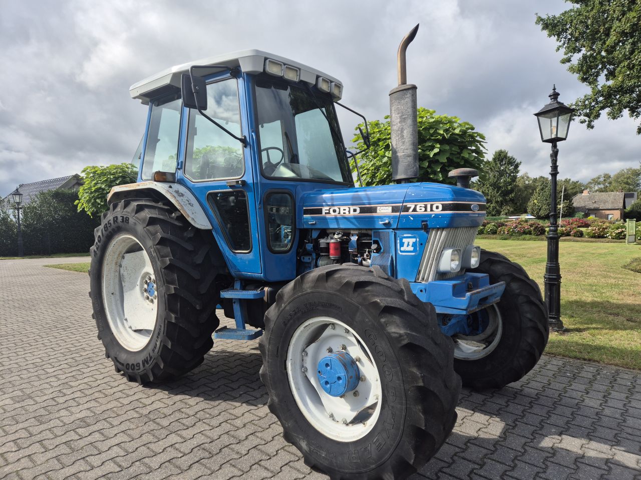 Ford 7610