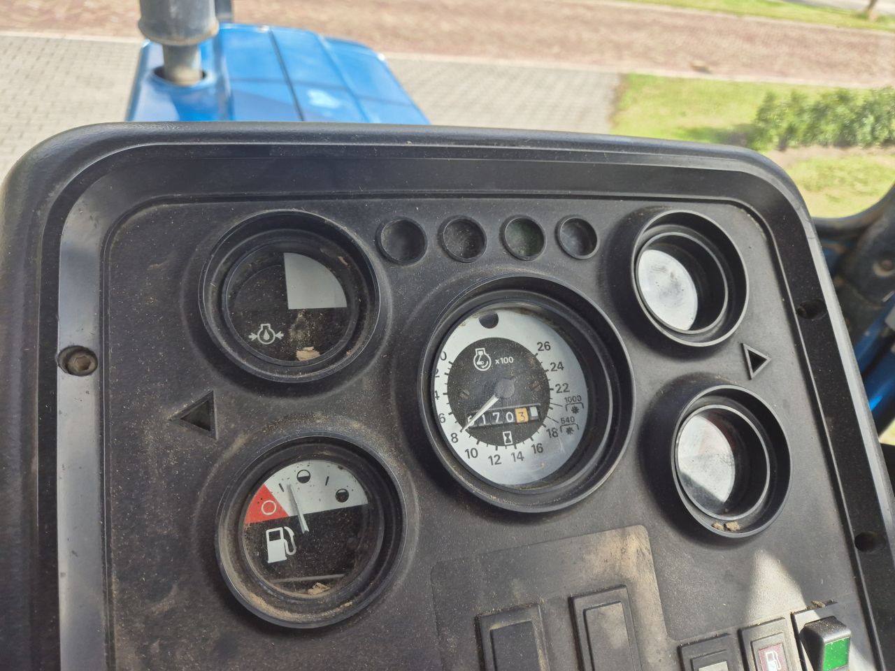 Ford 7610