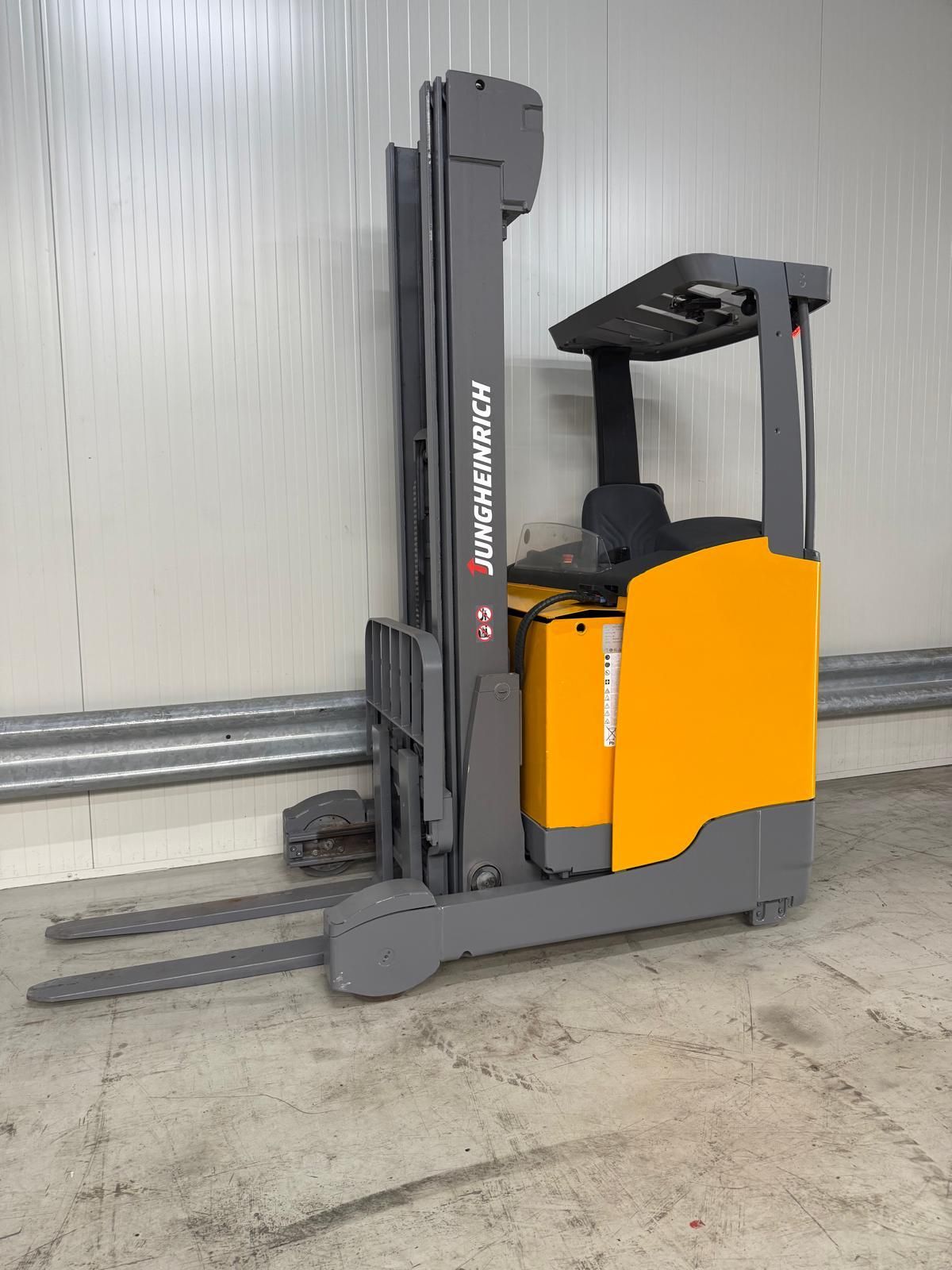 Reachtruck Jungheinrich hefhoogte 6500 mm bj 2019 Draaiuren 3199