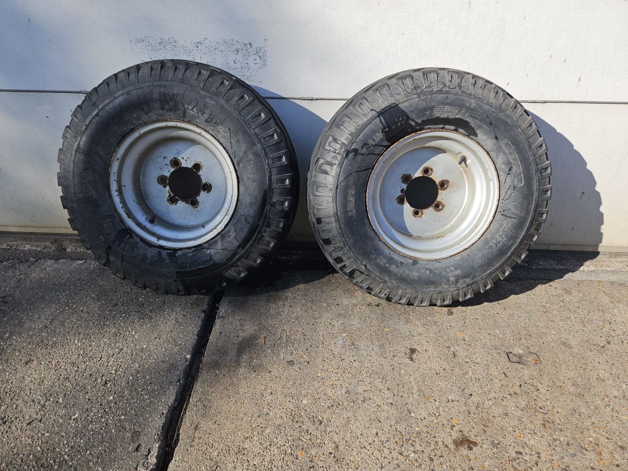Gebruikte 11,5/80x15.3 Voorbanden voor Massey Ferguson