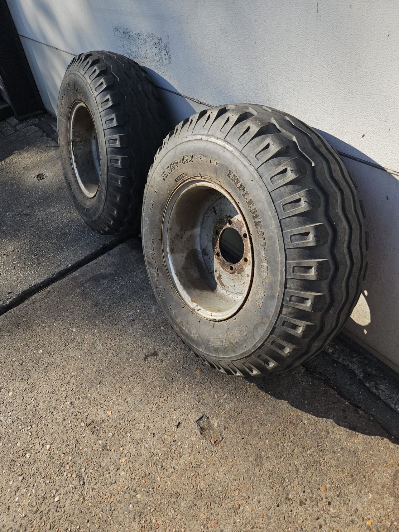 Gebruikte 11,5/80x15.3 Voorbanden voor Massey Ferguson