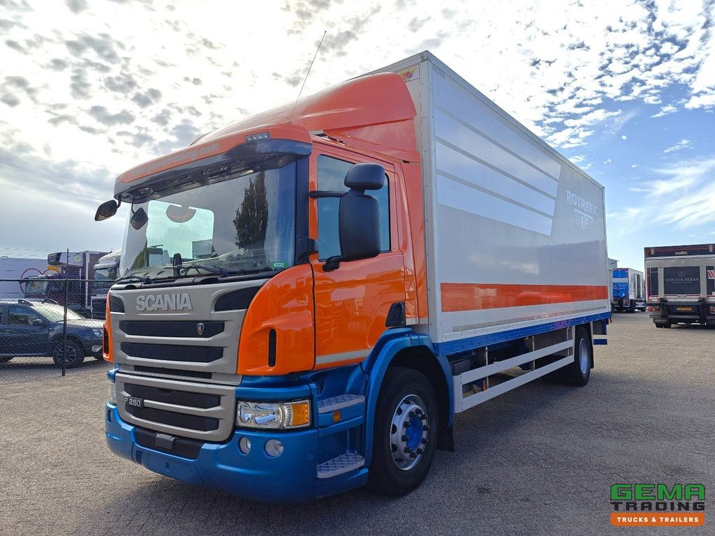 Scania P280 4x2 Dagcab Euro6 - GeslotenBak 7.4M + Laadklep 1500KG - Navi