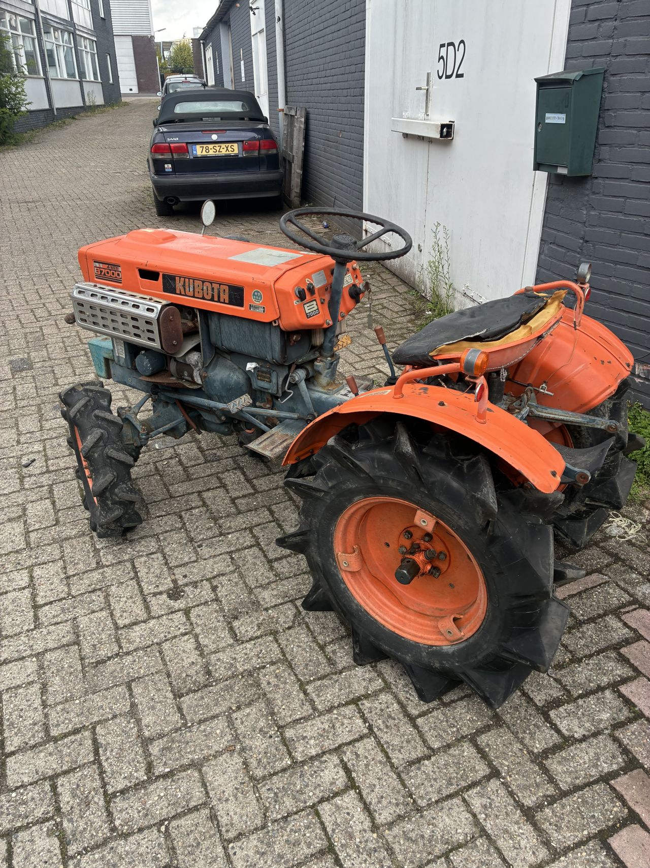 Kubota b7000 4wd met frees
