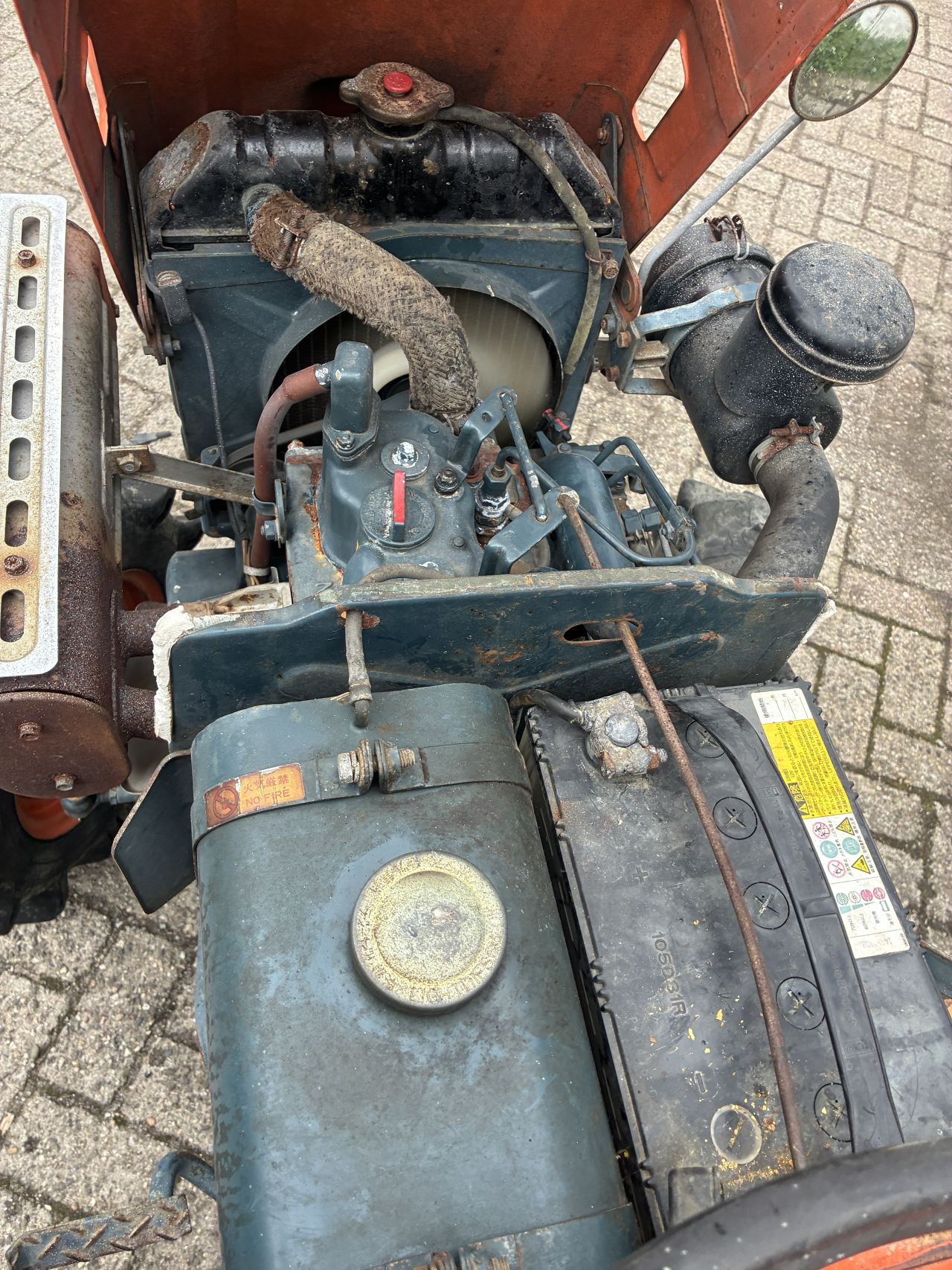 Kubota b7000 4wd met frees