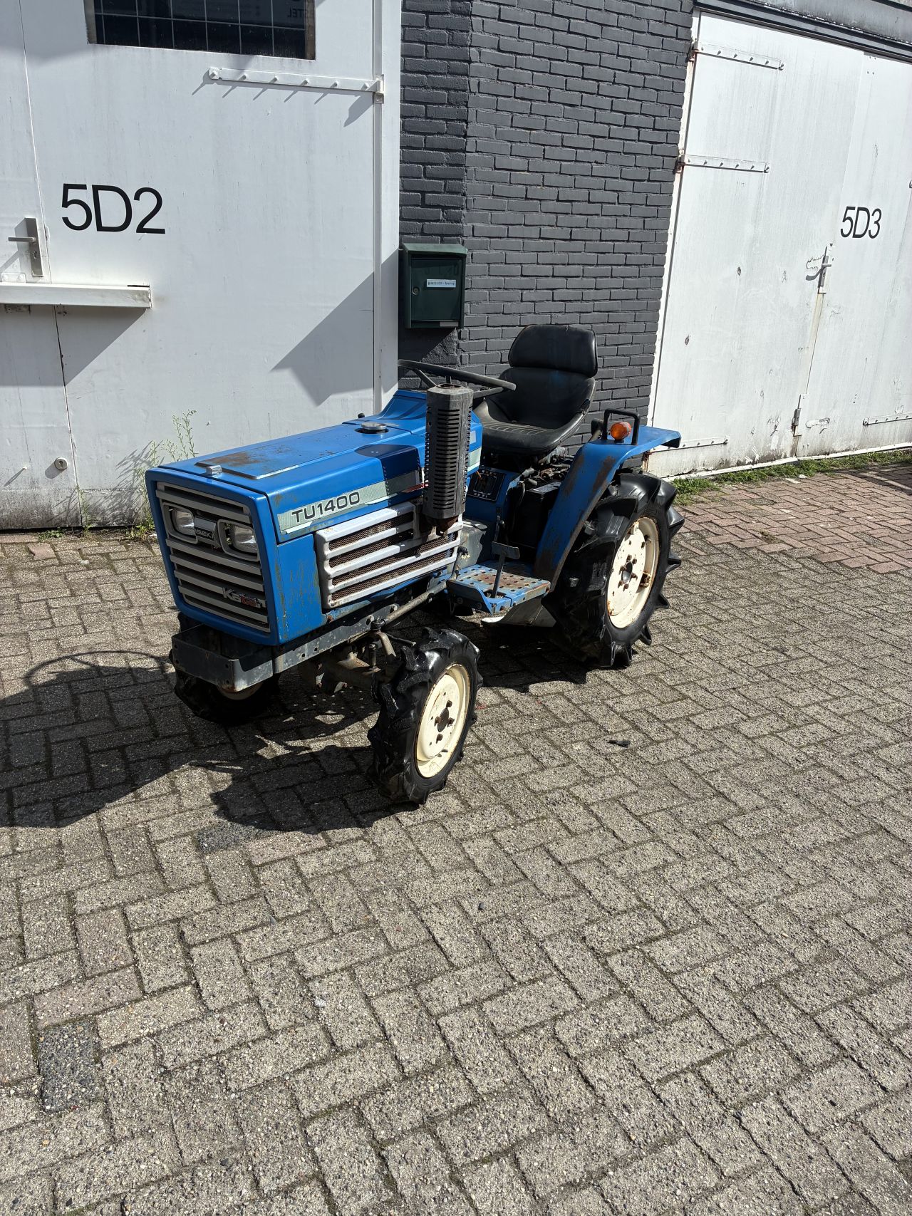 Iseki tu1400