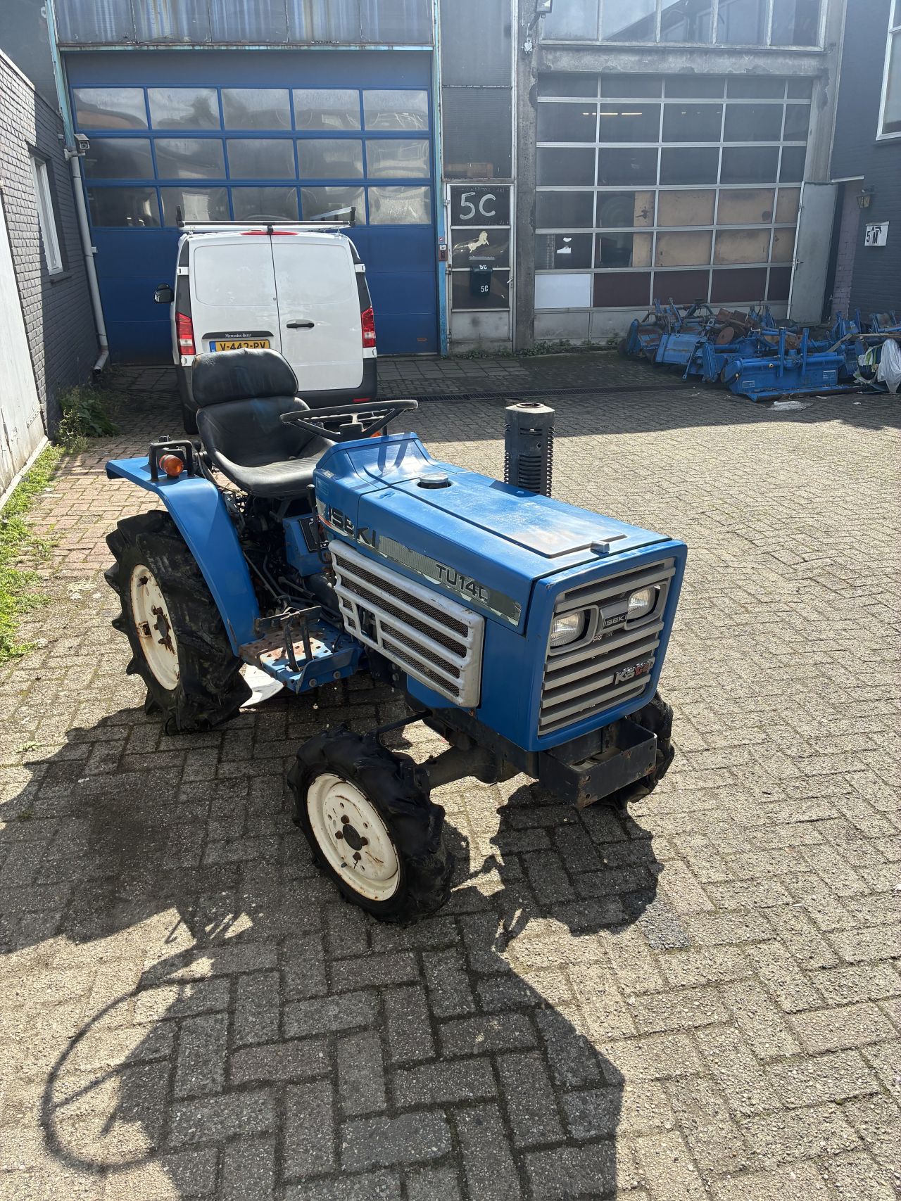 Iseki tu1400