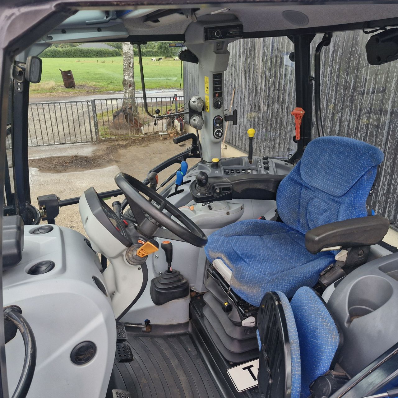 Prachtige new holland t5.105dc