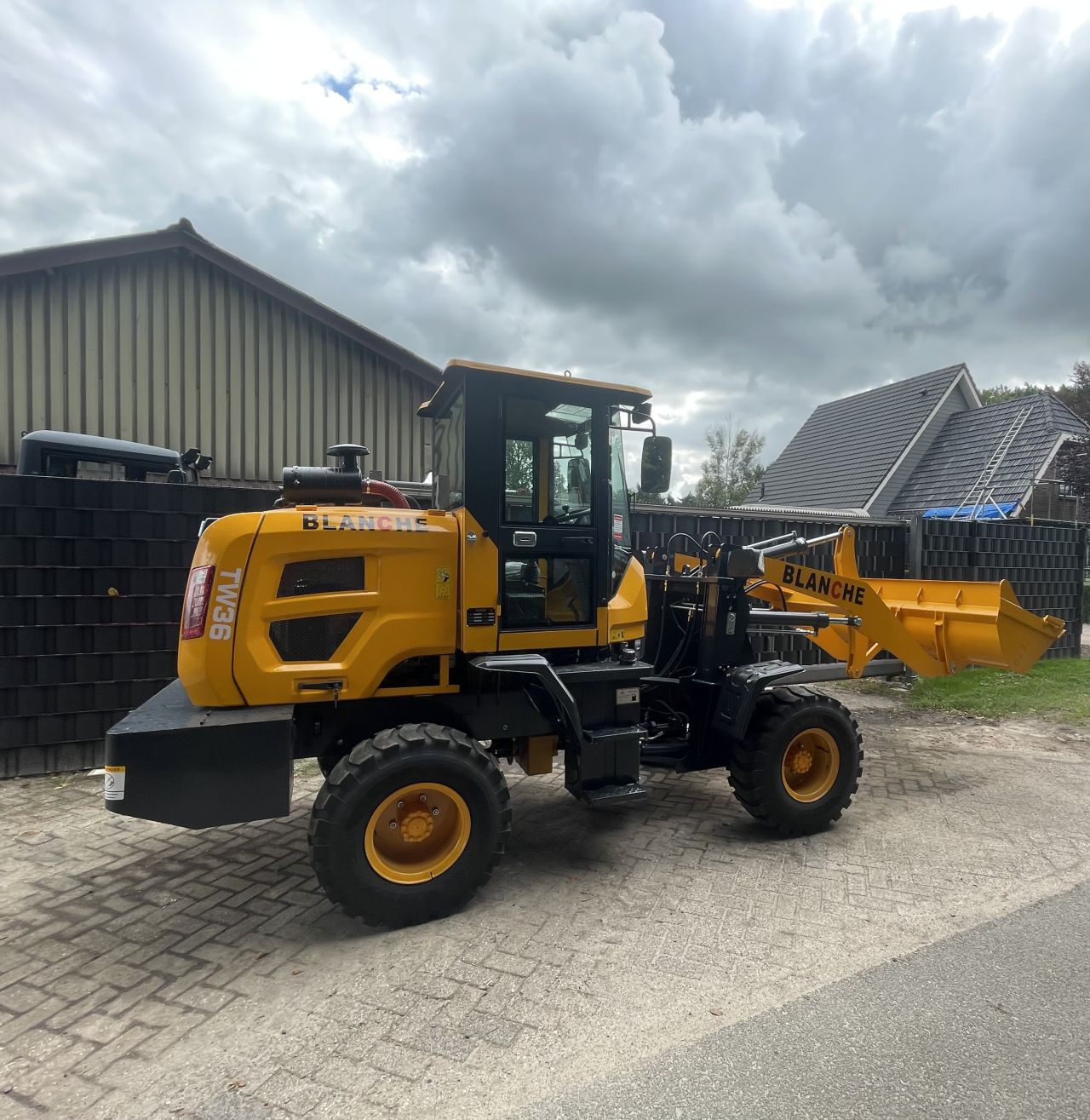 Hytec blanche shovel avant giant knikmops weidemann schaffer