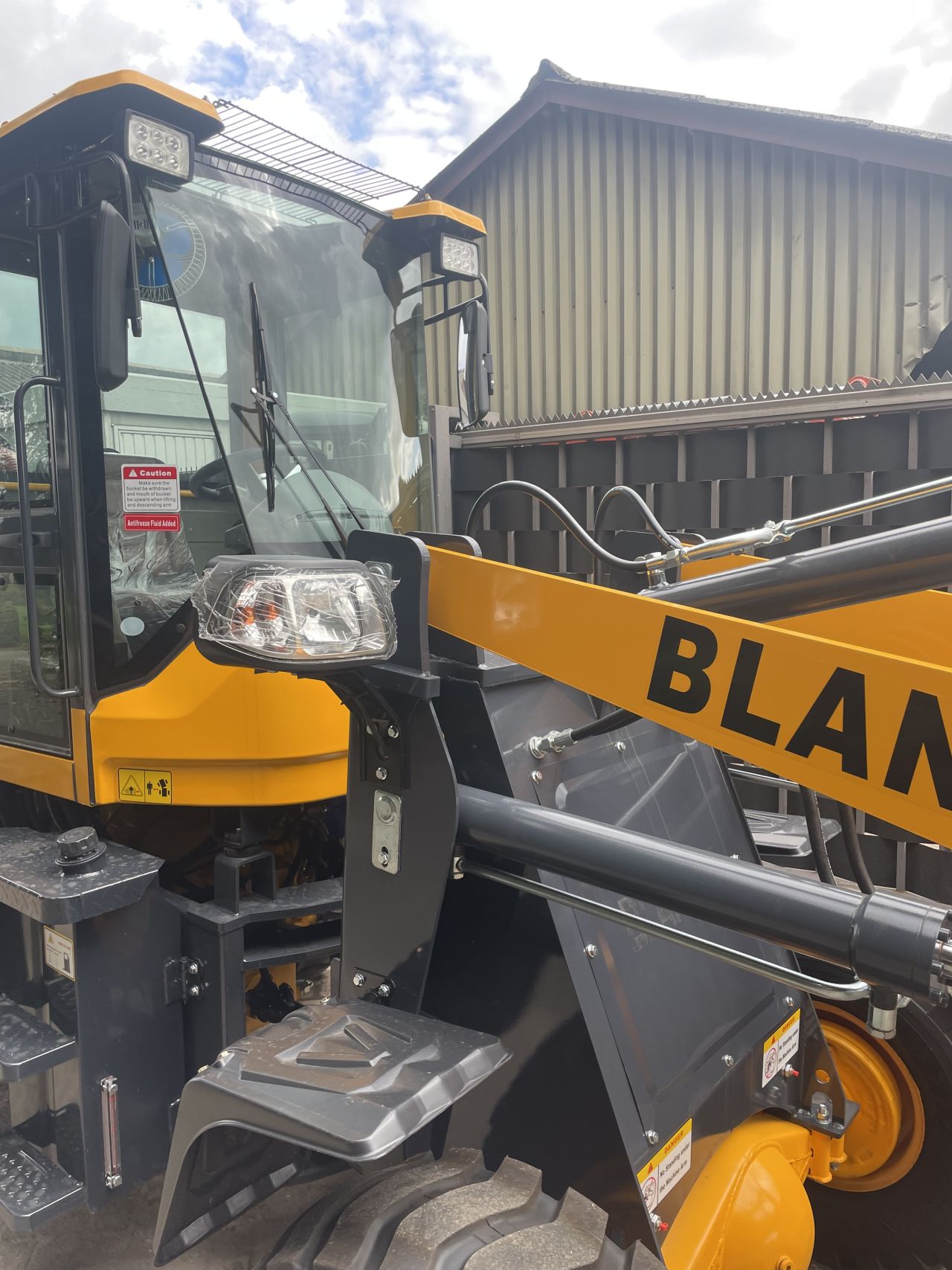 Hytec blanche shovel avant giant knikmops weidemann schaffer
