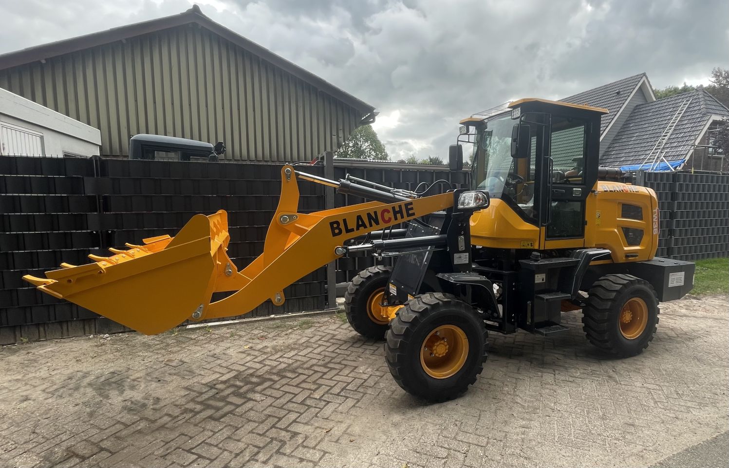 Hytec blanche shovel avant giant knikmops weidemann schaffer